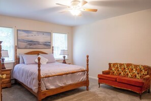 3 chambres, fer et planche à repasser, Wi-Fi, literie fournie