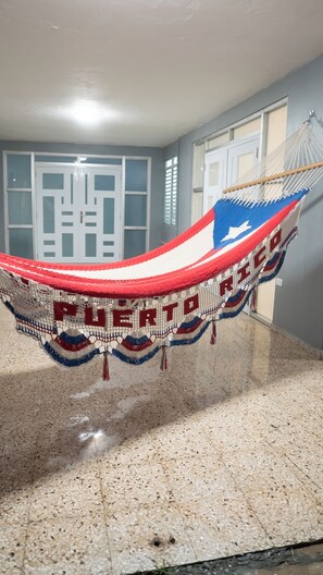 Interior - 3-bedroom house in delightful Juncos with WiFi, AC (Juncos)