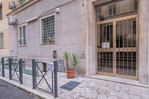 تفاصيل الفندق من الخارج