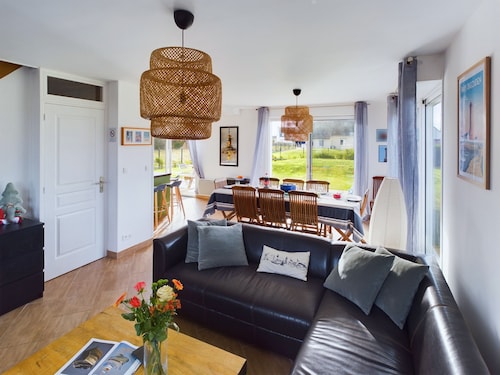 À 300m de la côte sauvage, maison familiale pour 8