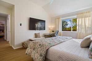 3 Schlafzimmer, Schreibtisch, Bügeleisen/Bügelbrett, Reisekinderbett