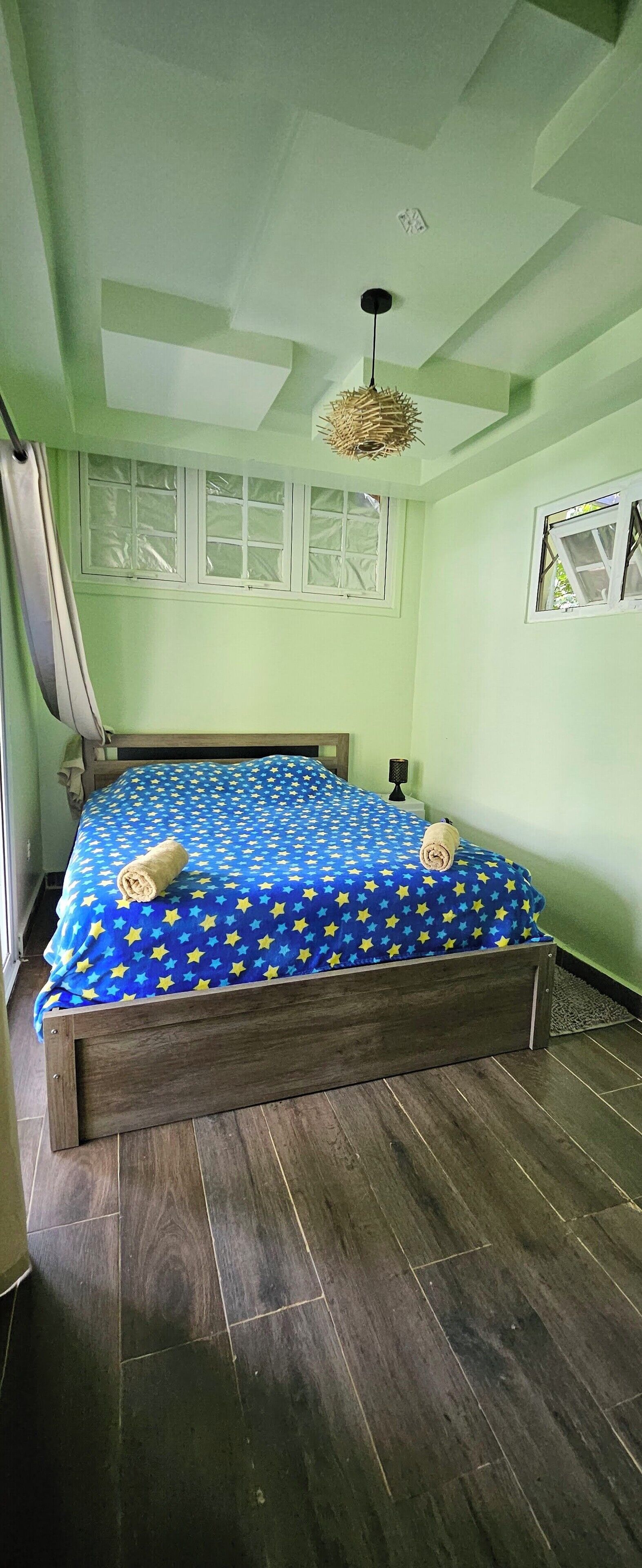 Bungalow Confort | 2 habitaciones, cortinas blackout, wifi gratis y ropa de cama 