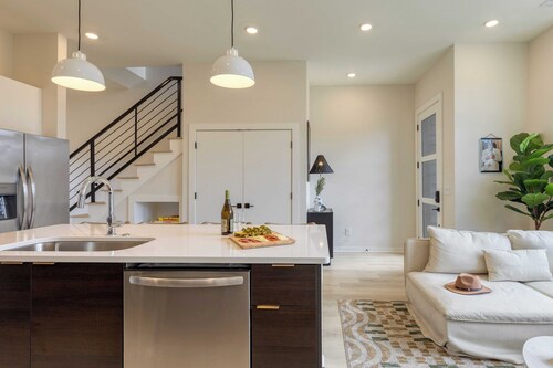 Lischey by Avantstay Modern 4bdr w/ Covered Patio Newly Built Nashville Home