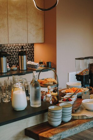 Free daily buffet breakfast