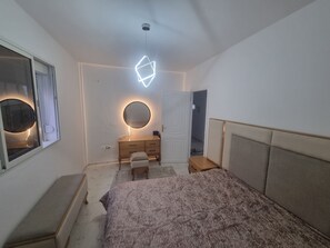 3 bedrooms, WiFi, bed sheets