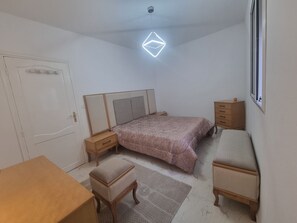 3 bedrooms, WiFi, bed sheets