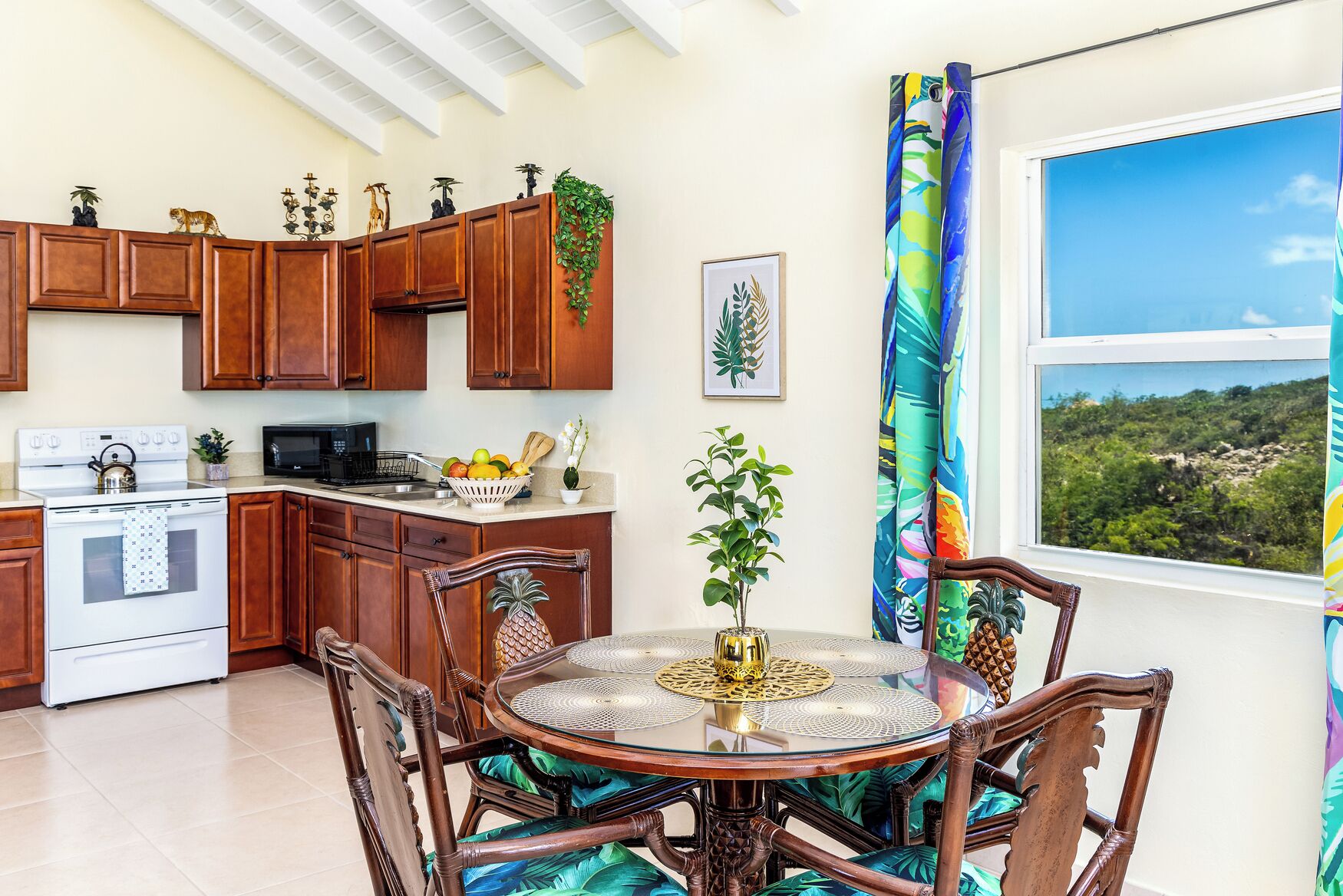 Apartment, 2 Bedrooms, Balcony, Lagoon View | In-room dining
