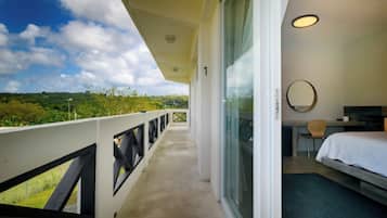 King Bed Private Balcony, Caribbean View - Room 6 | Premium bedding, pillowtop beds, free WiFi, bed sheets