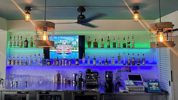 Bar vid poolen