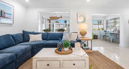 Welcome to Manatee Inn, a charming and cozy getaway located in Jupiter,Fl