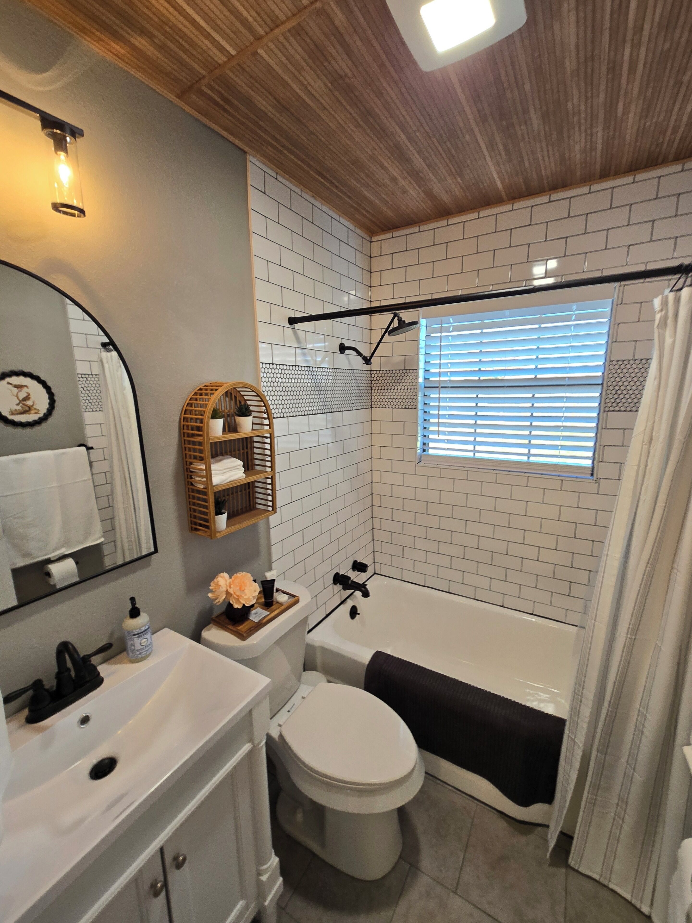 Hårføner, håndklær, såpe og sjampo