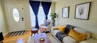 Charming 2-bedroom house in Lubbock TX,  Walking Distance from Texas Tech