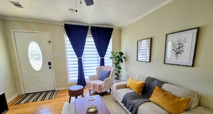 Charming 2-bedroom house in Lubbock TX, Walking Distance from Texas Tech
