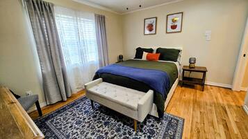 2 slaapkamers, een strijkplank/strijkijzer, gratis wifi, beddengoed