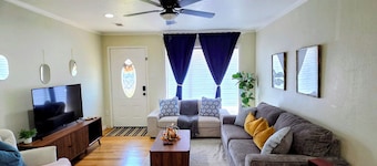 Charming 2-bedroom house in Lubbock TX, Walking Distance from Texas Tech