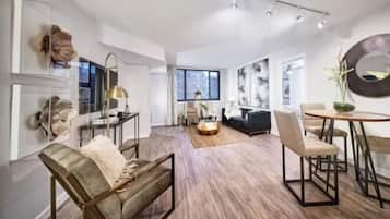 2 chambres, bureau, espace de travail pour ordinateur portable