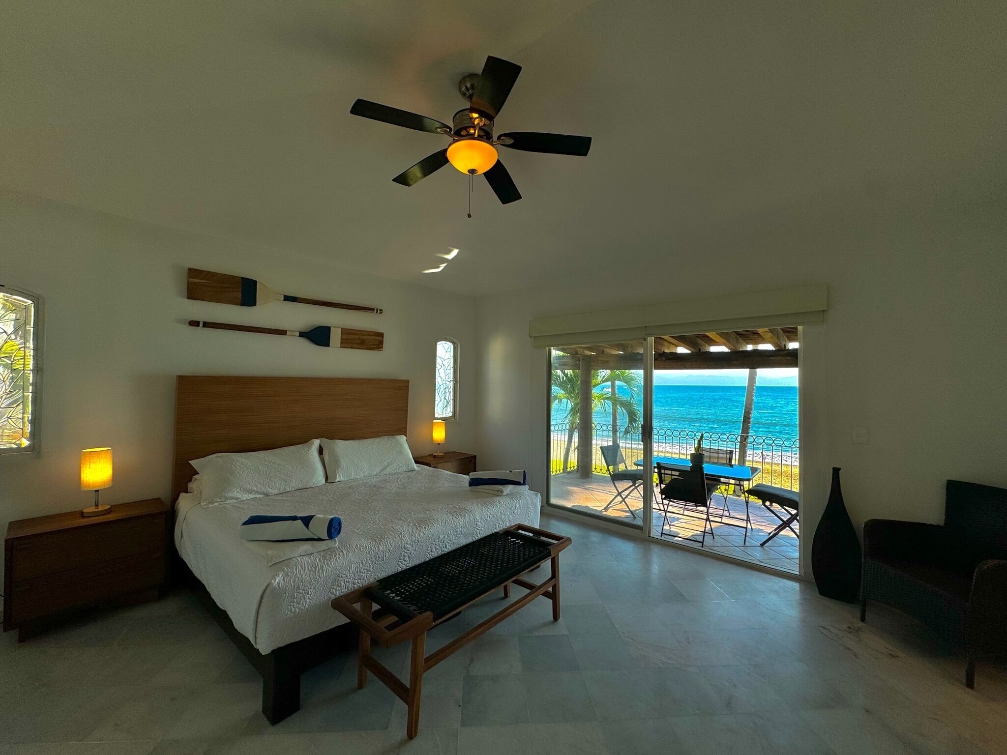 4 dormitorios, tabla de planchar con plancha, wifi y ropa de cama