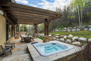 屋外ダイニングエリア