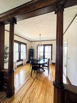 Dining - Mayo Discount! 4 bed, 2.5 bath, 2 car garage, fenced yard. 3 blocks to Mayo (Rochester)