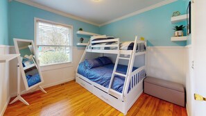 3 dormitorios, tabla de planchar con plancha, wifi gratis y ropa de cama