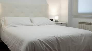 1 slaapkamer, een strijkplank/strijkijzer, reisbedje, gratis wifi