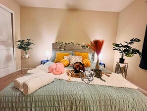 4 habitaciones, escritorio, tabla de planchar con plancha y wifi gratis