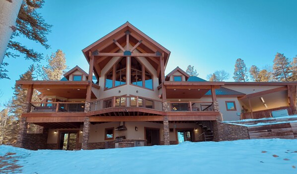 Exterior - Sleeps 22 Hot Tub 3 Car Garage Sauna Gym (Angel Fire)