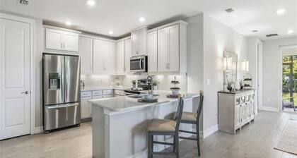 Charming 3-bedroom villa - Great Location with Hot tub