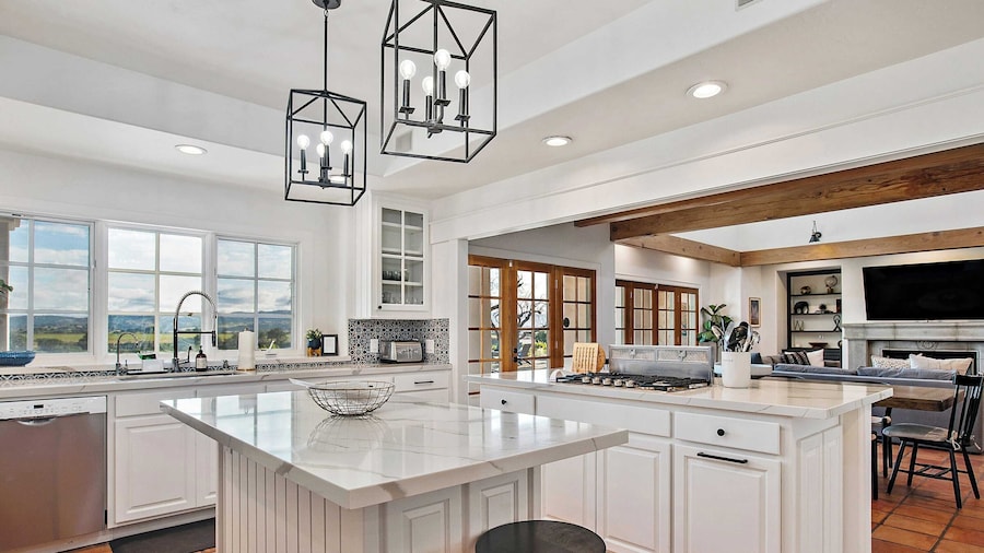 Wellsona by Avantstay Wine Trail Estate + Pool, Hot Tub Main Home + Guest Home