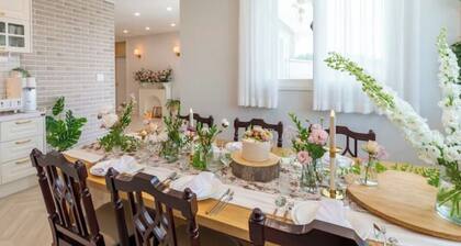 Haiyan sky "Bright cottage in the city with color close to the sky"