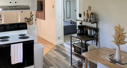 Cat-Friendly 2-Bedroom Apartment With WiFi In Charming Freemansburg