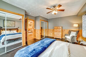 2 chambres, fer et planche à repasser, Wi-Fi, draps fournis