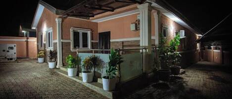 Fachada del alojamiento