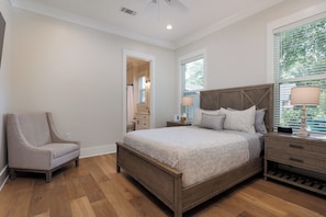 3 chambres, fer et planche à repasser, Wi-Fi gratuit, draps fournis