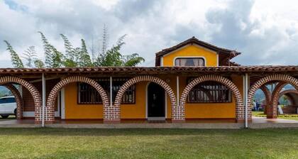 HOTEL WITH POOL IN GUATAPE