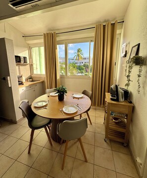 Dining - Horizon Cozy (Les Trois-Îlets)