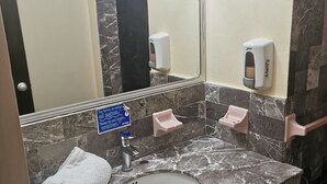 Comfort Room | Bathroom - Hotel la fortuna (Tuxpan)