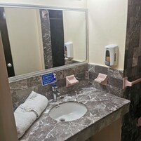 舒适客房 | 浴室 | 肥皂、洗发水、卫生纸