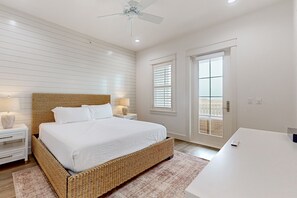 4 bedrooms, iron/ironing board, Internet, bed sheets - Gorgeous beach home with incredible ocean views, outdoor spaces & amenities (Port Aransas)