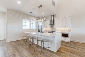 Fridge, microwave, oven, stovetop - Gorgeous beach home with incredible ocean views, outdoor spaces & amenities (Port Aransas)