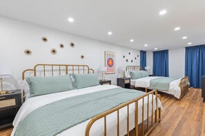4 habitaciones, escritorio, wifi gratis y ropa de cama