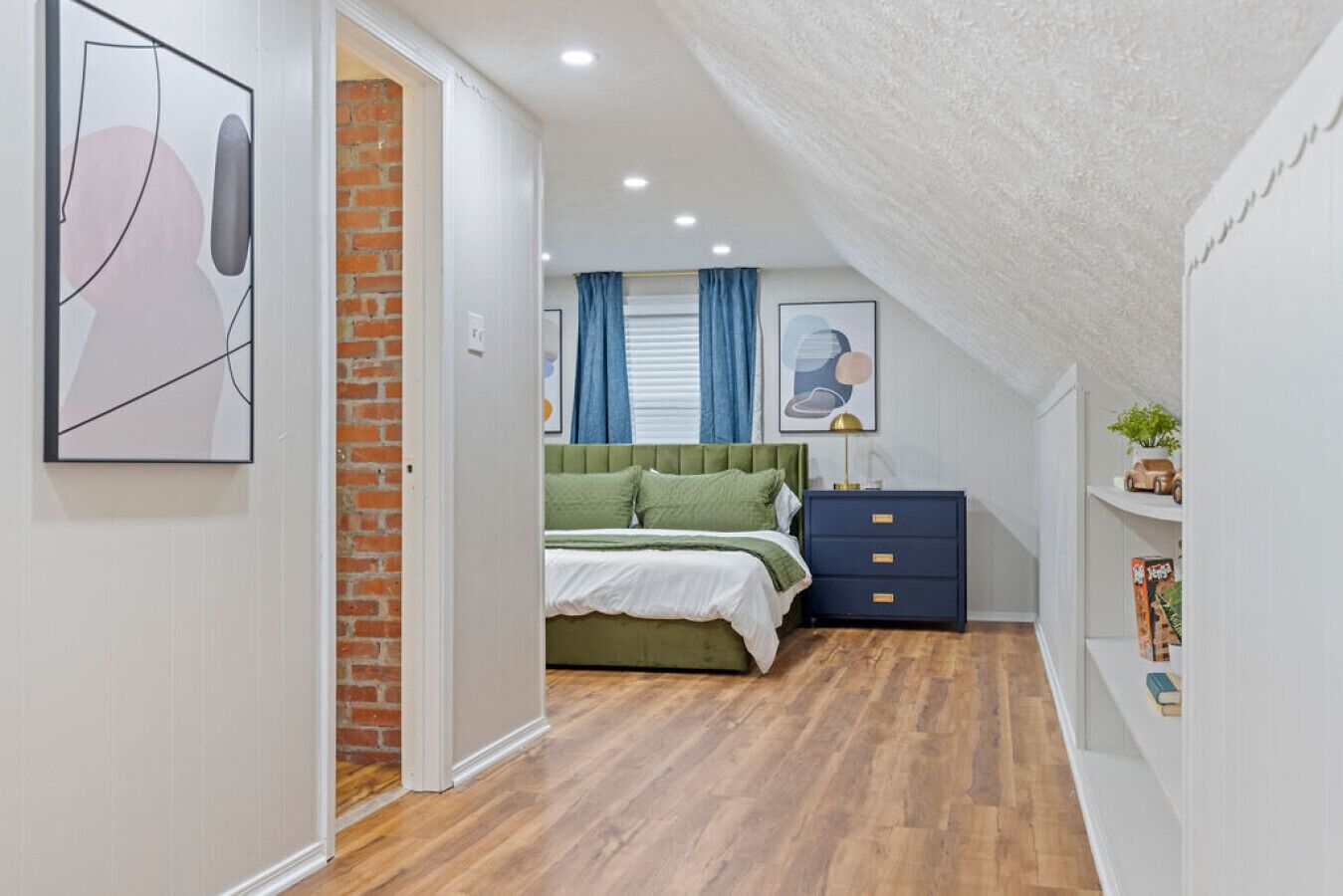 4 bedrooms, desk, free WiFi, bed sheets