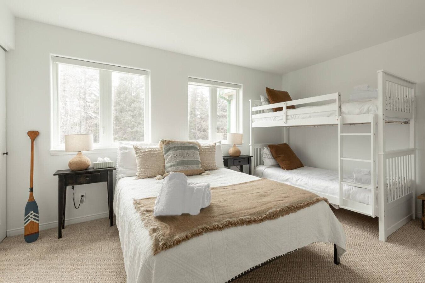 Desk, iron/ironing board, travel cot, WiFi