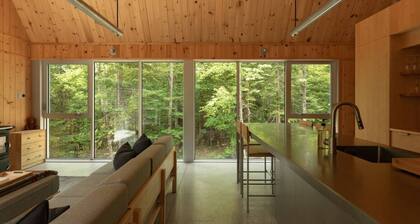 Woodland • Spa • Sauna • Trails & Lake • Firepit
