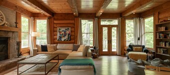 Family Dream Chalet | Kid Gym • HotTub • Fireplace