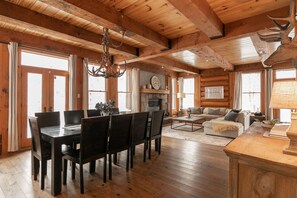 TV, fireplace, stereo