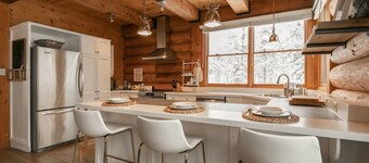 Family Dream Chalet | Kid Gym âą HotTub âą Fireplace