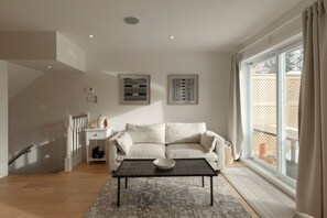 TV, peis og stereoanlegg