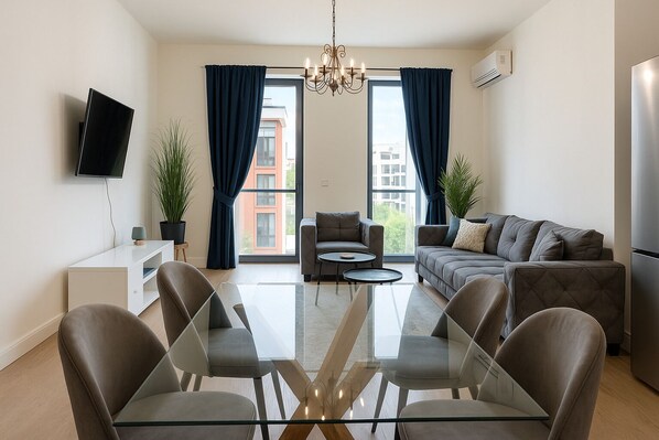 Superior apartman, veranda, kilátással a városra | Nappalirész