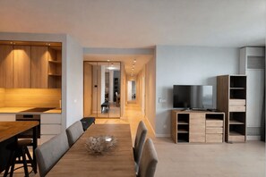 Apartemen Presidensial, beranda, pemandangan sungai | Area keluarga